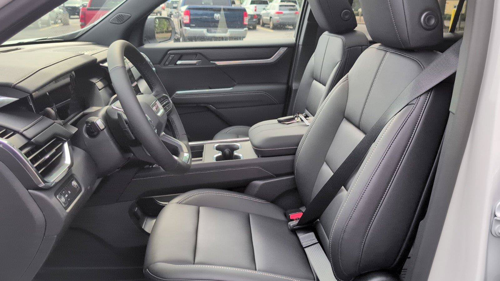 New 2026 GMC Acadia Elevation w/ Elevation Premium Package FWD image 17