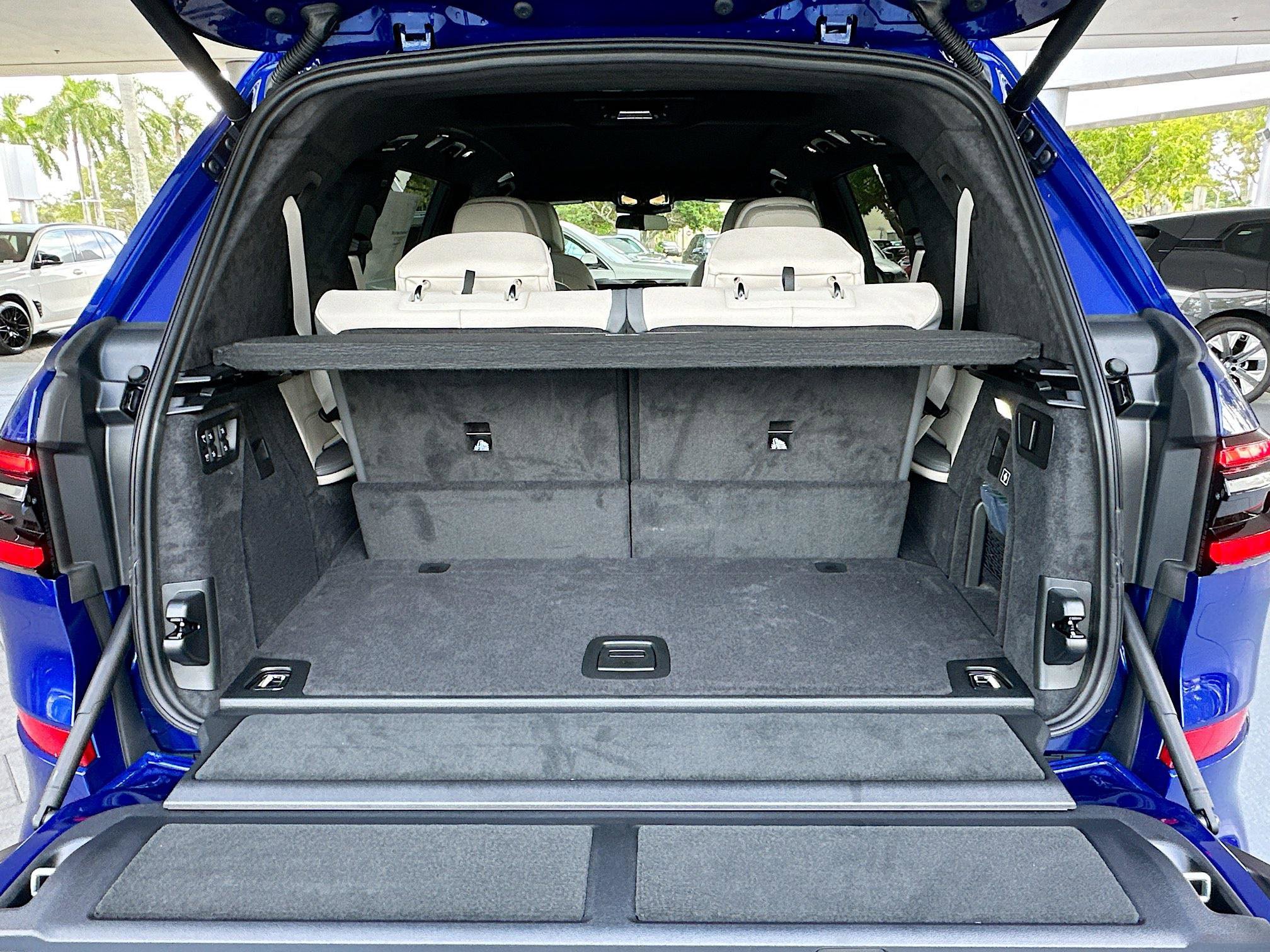 New 2026 BMW ALPINA XB7 image 23