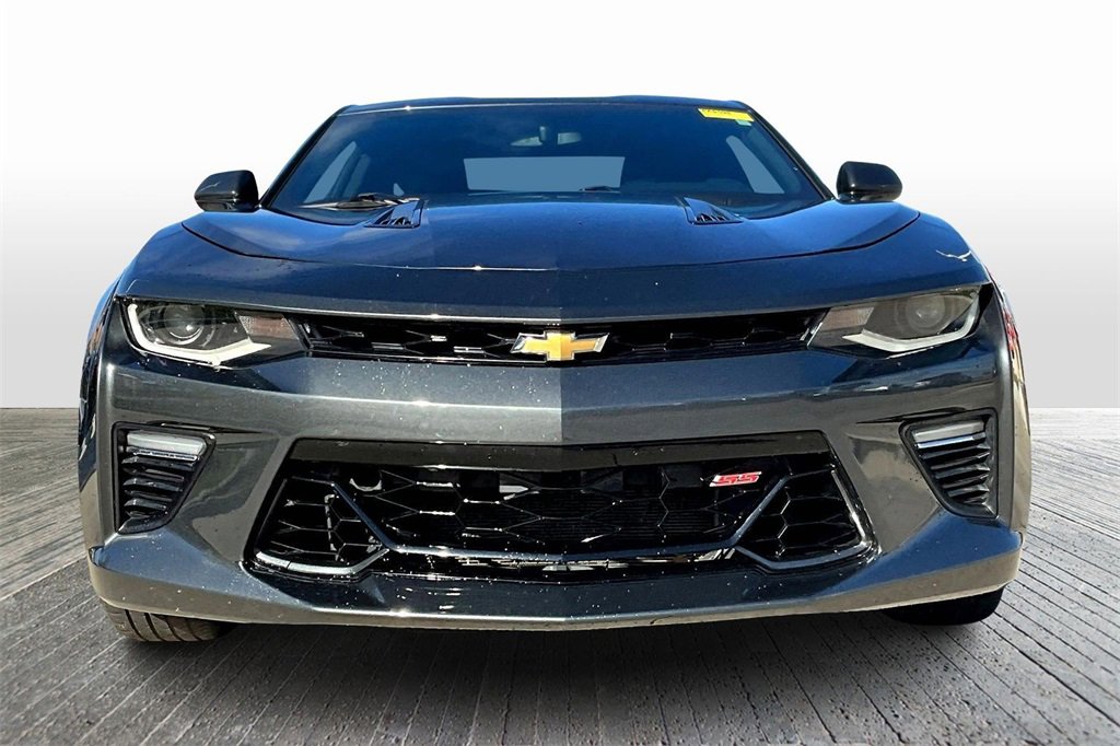 Used 2018 Chevrolet Camaro SS image 2