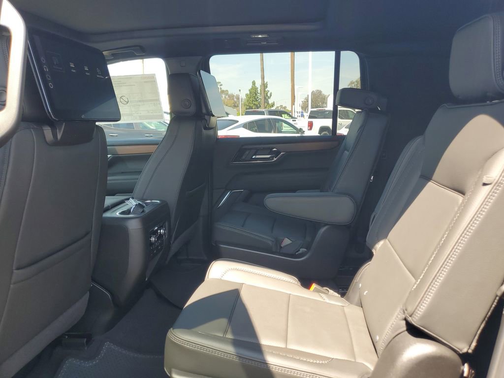 New 2026 GMC Yukon XL Denali w/ Denali Reserve Package AWD/4WD image 7