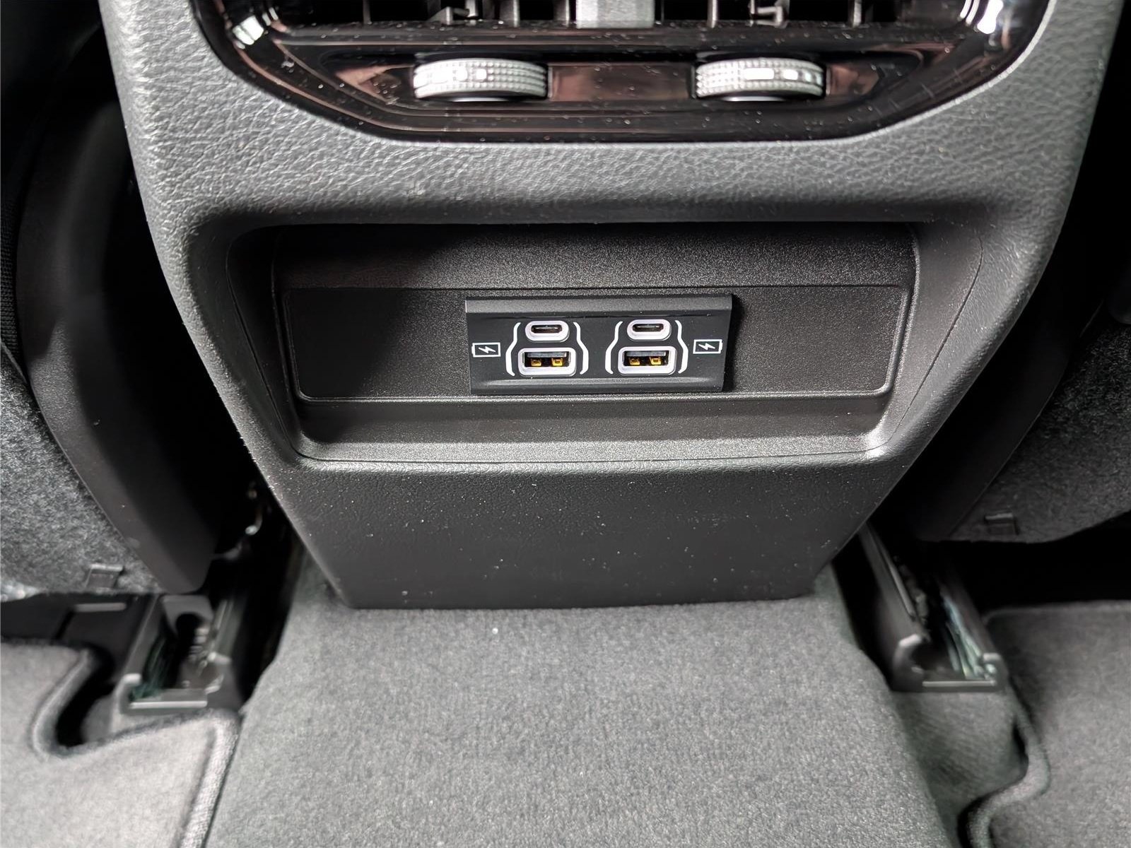 New 2026 Jeep Grand Cherokee Laredo AWD/4WD image 11