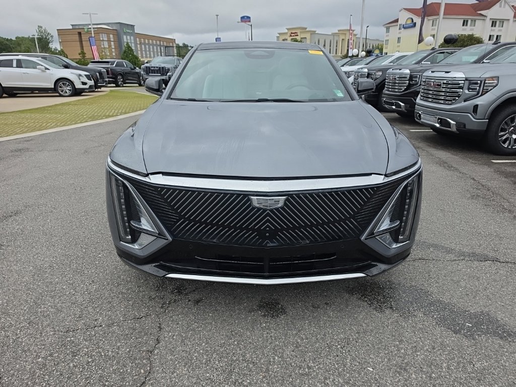 Used 2023 Cadillac Lyriq 2WD image 2