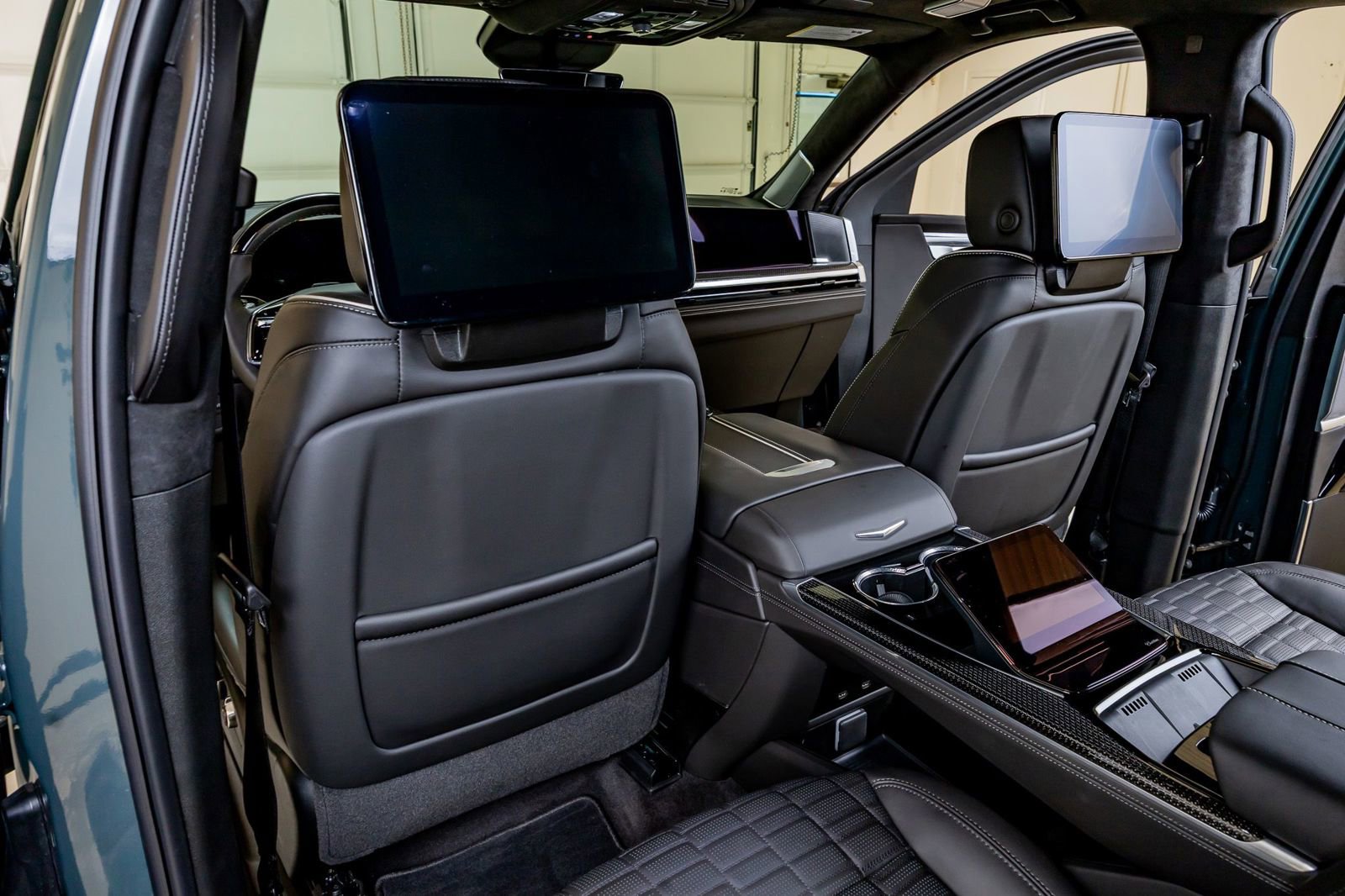 Used 2026 Cadillac Escalade V AWD/4WD image 34