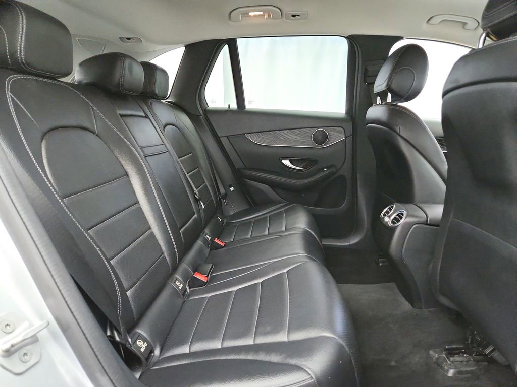 Used 2016 Mercedes-Benz GLC 300 4MATIC image 25