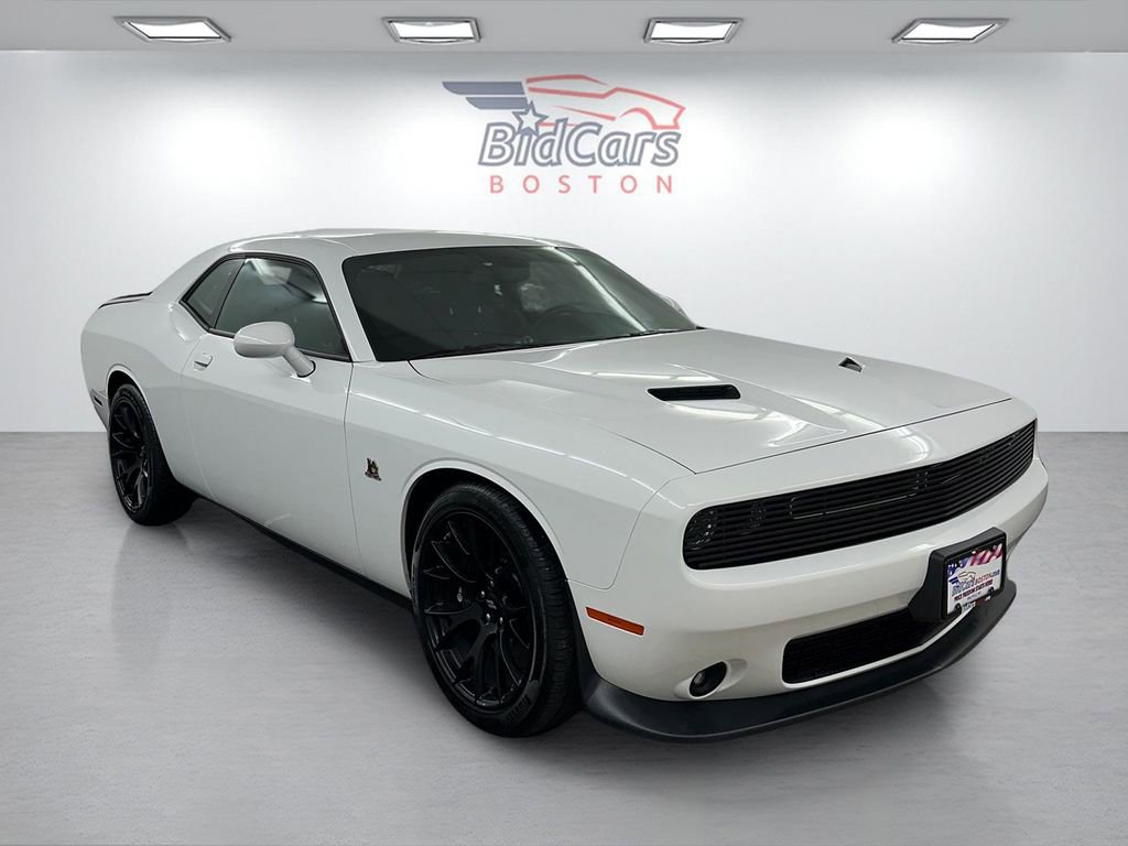 Used 2018 Dodge Challenger R/T Scat Pack w/ Dynamics Package RWD image 3