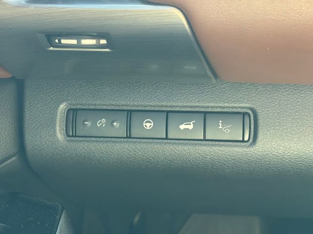 Used 2022 Nissan Pathfinder Platinum w/ Cargo Package image 28