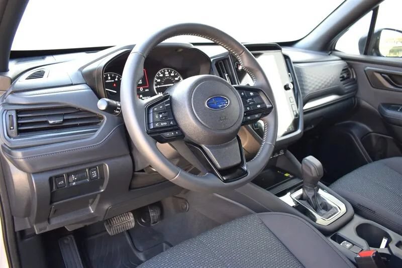 Used 2025 Subaru Forester Premium w/ Convenience Package #1 AWD/4WD image 11