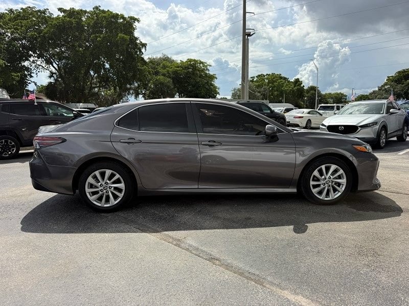 Used 2023 Toyota Camry LE FWD image 4