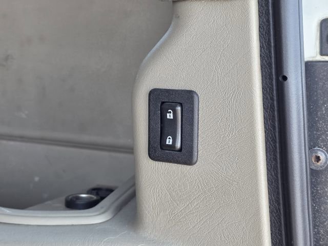 Used 2003 HUMMER H2 w/ Preferred Equipment Group AWD/4WD image 30