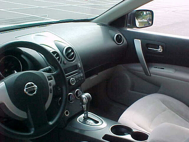 Used 2009 Nissan Rogue S image 17