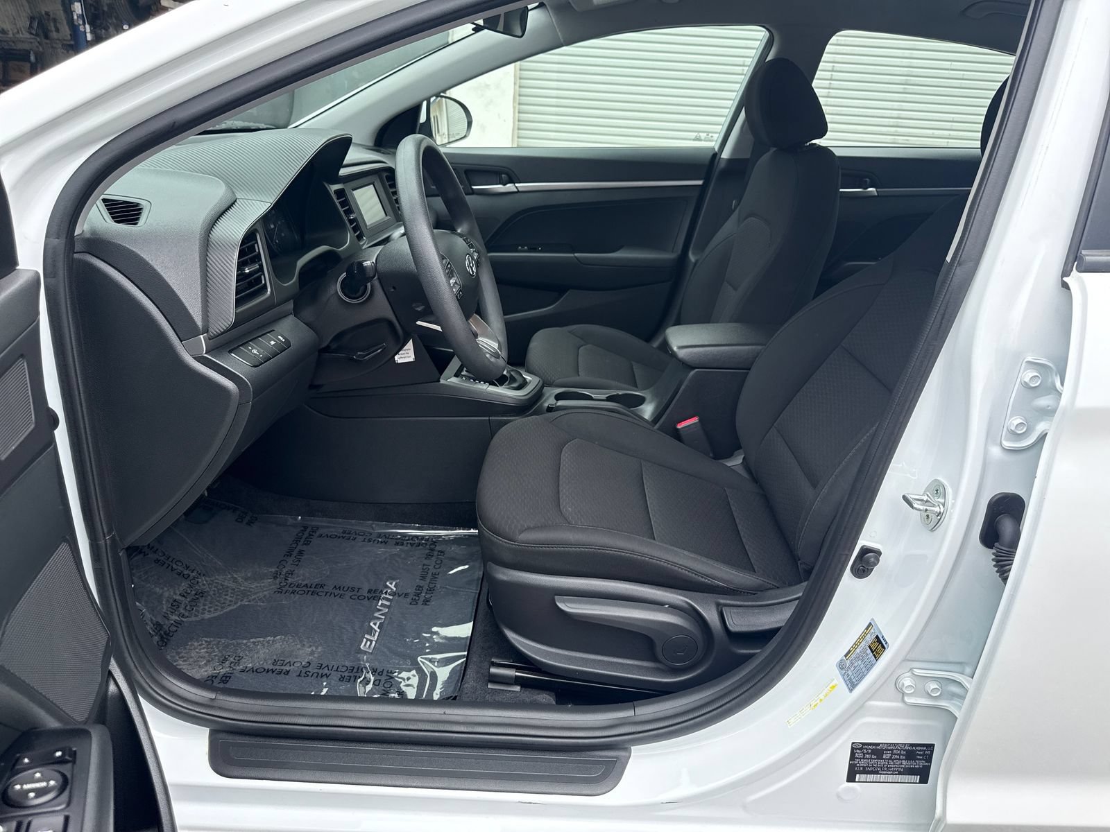 Used 2020 Hyundai Elantra SE w/ Cargo Package (C1) FWD image 9