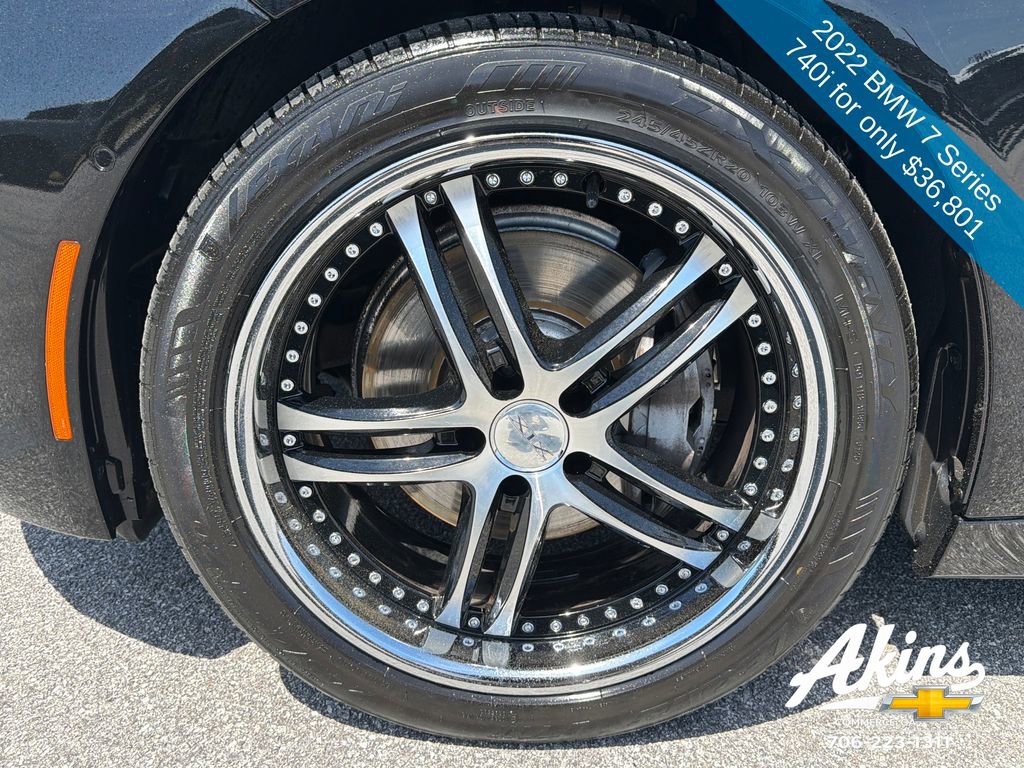 Used 2022 BMW 740i w/ Premium Package RWD image 13