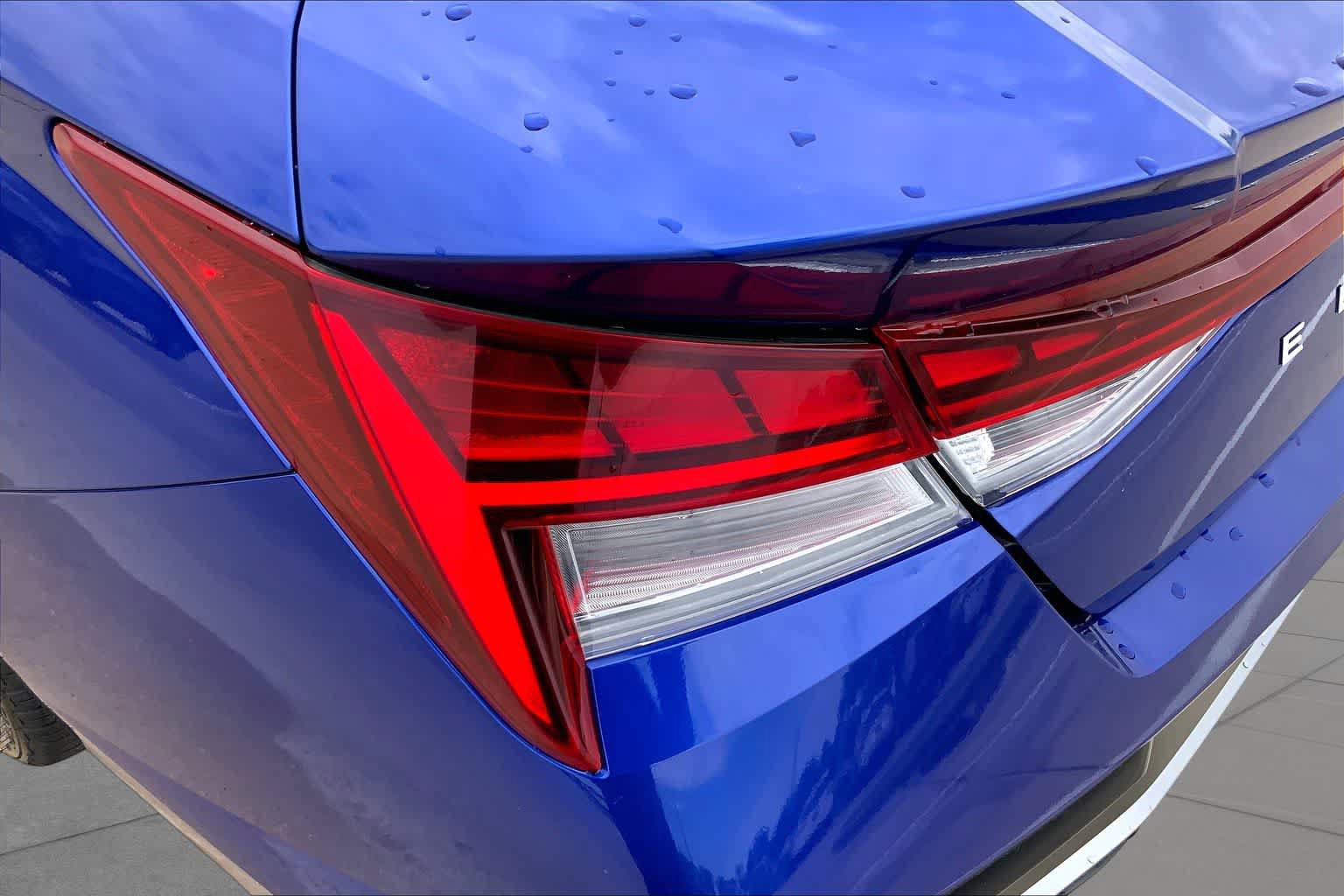 Used 2024 Hyundai Elantra SEL w/ Convenience Package FWD image 27
