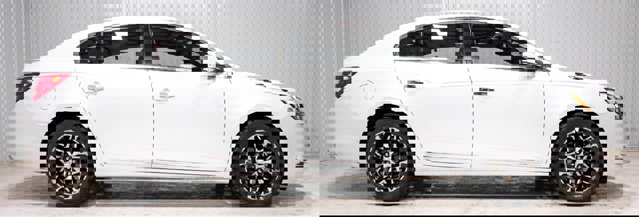 Used 2016 Buick LaCrosse Sport Touring image 7