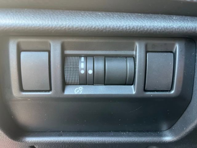 Used 2024 Subaru Crosstrek 2.0i Premium AWD/4WD image 16