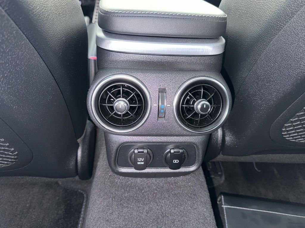 Used 2022 Kia Stinger GT2 image 8