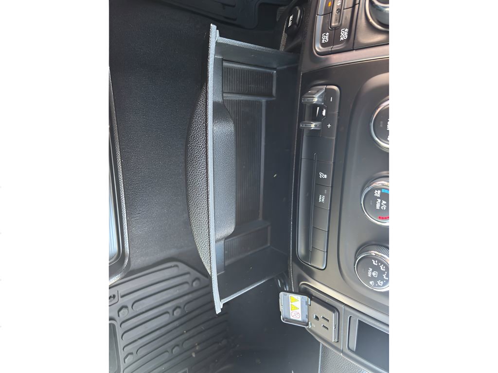 Used 2022 RAM 1500 Classic SLT w/ Protection Group image 10