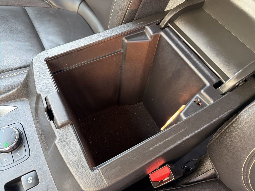 Used 2023 Chevrolet Traverse LT image 33