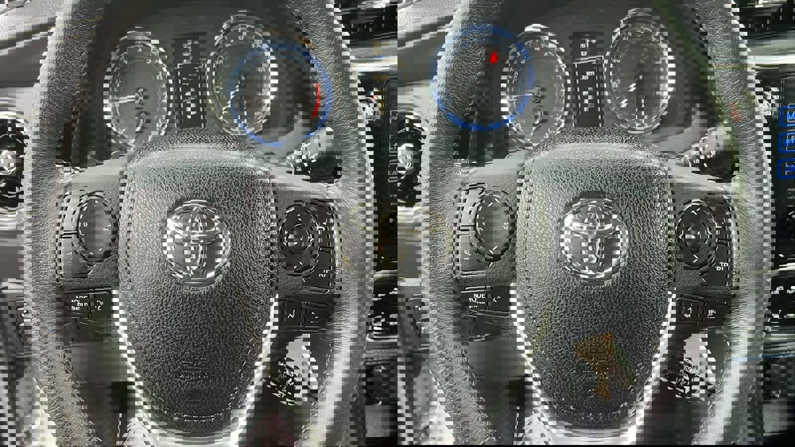 Used 2017 Toyota Corolla SE image 11