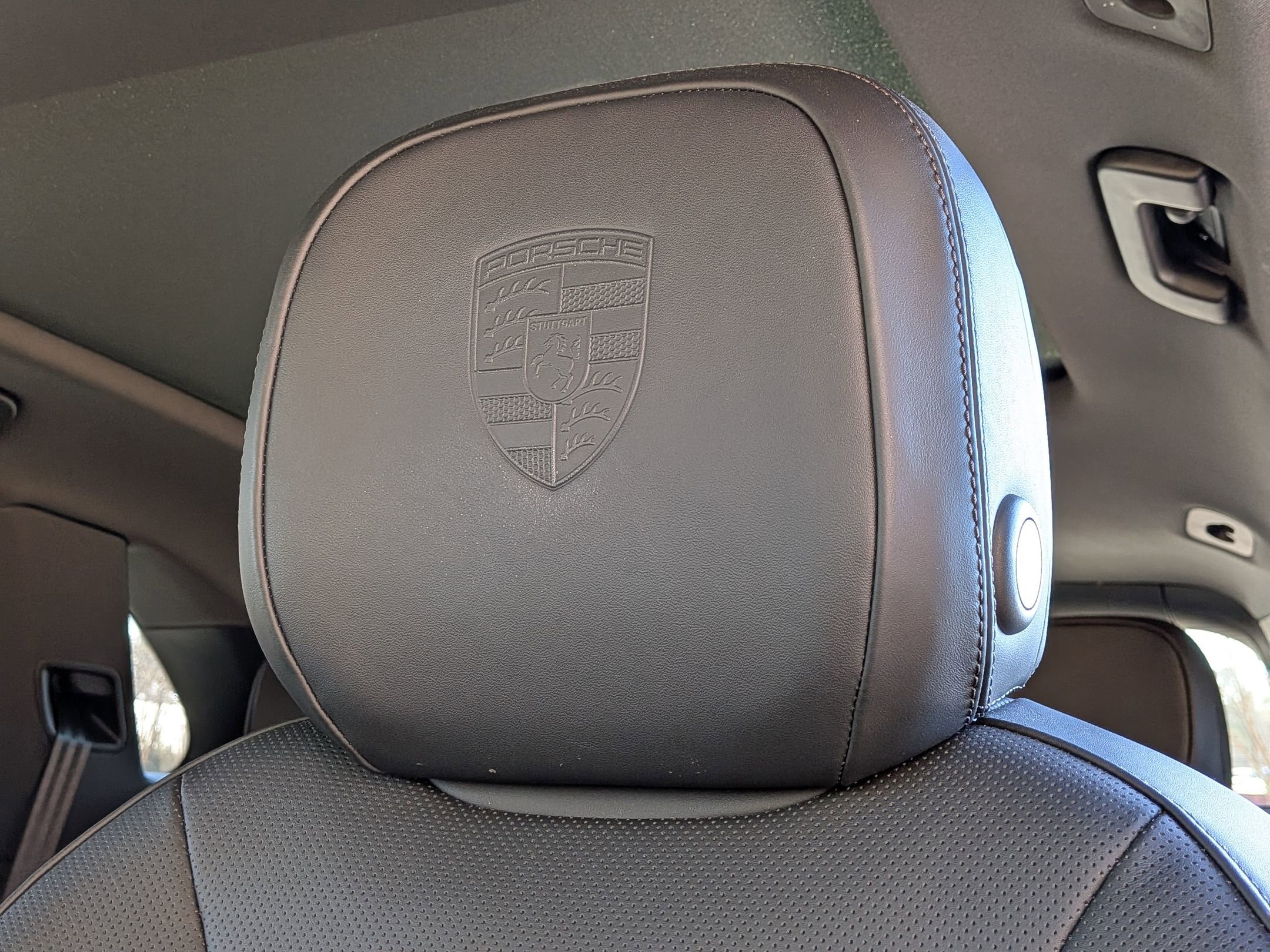 Used 2025 Porsche Cayenne GTS AWD/4WD image 16