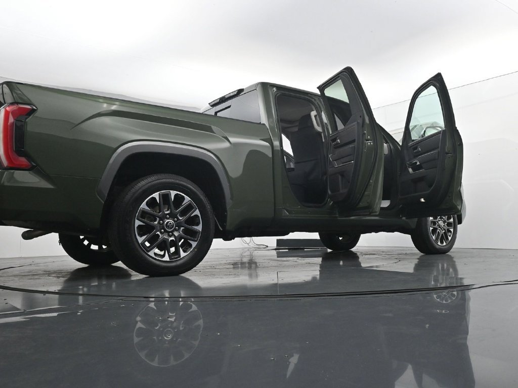 Used 2022 Toyota Tundra Limited AWD/4WD image 43