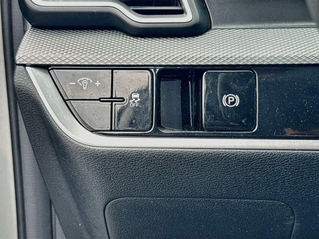 Certified 2023 Kia Sportage LX AWD/4WD image 13