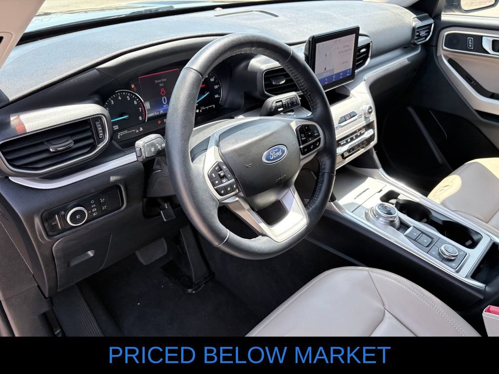 Used 2023 Ford Explorer XLT w/ Equipment Group 202A AWD/4WD image 7