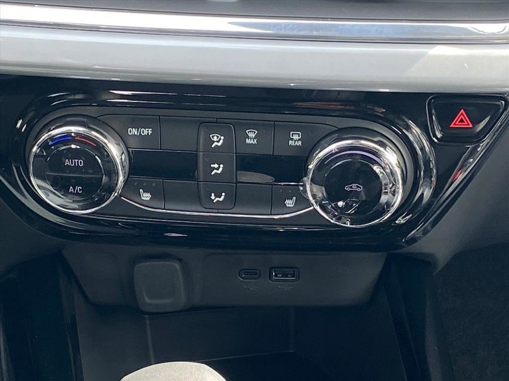 New 2026 Chevrolet Trax LT w/ LT Convenience Package image 11