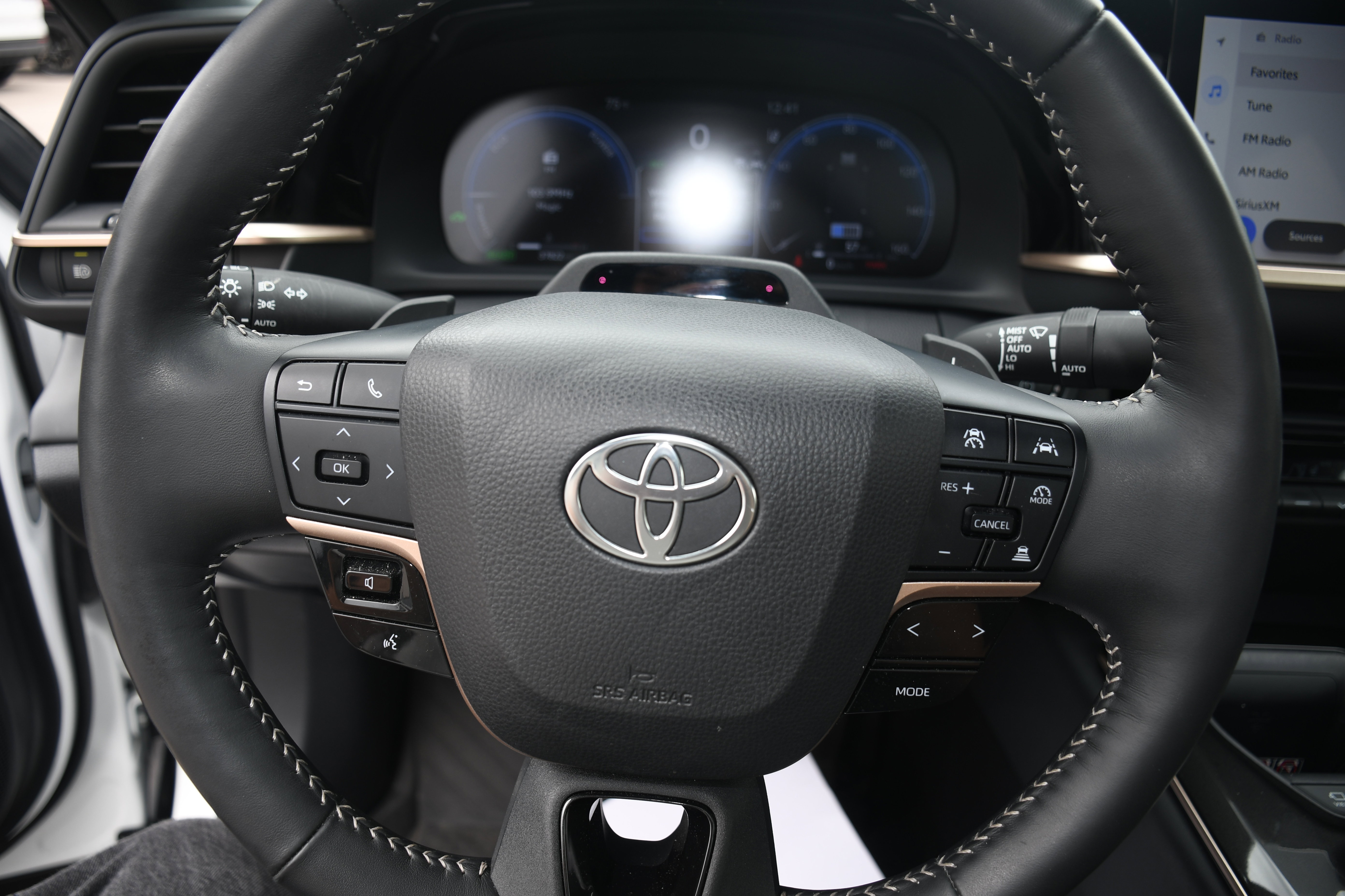 Used 2024 Toyota Crown Platinum AWD/4WD image 14