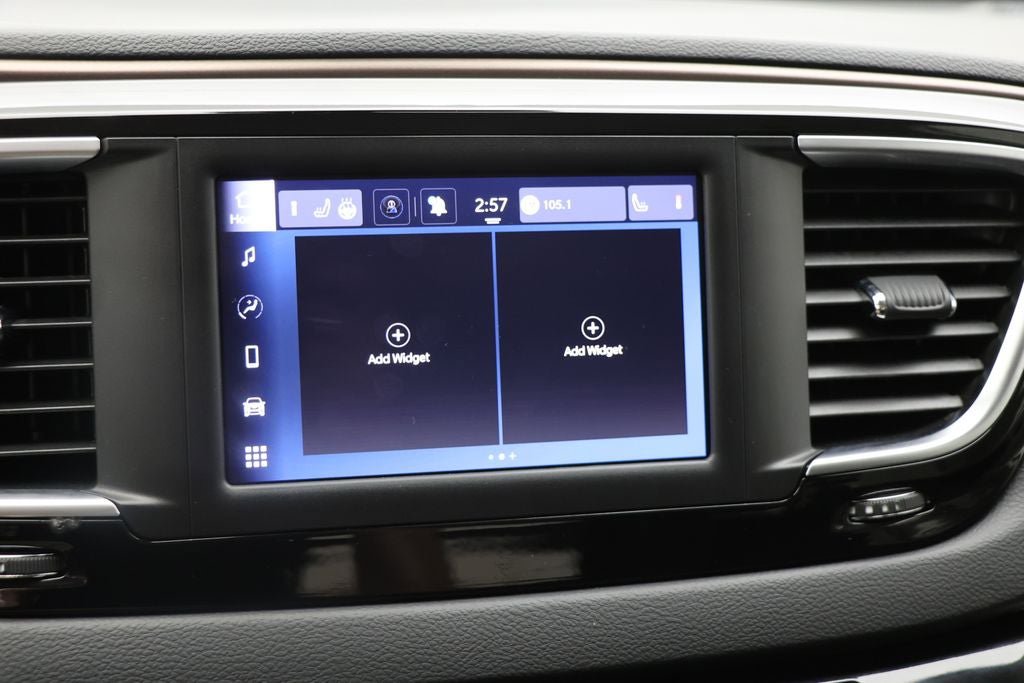 Used 2023 Chrysler Voyager LX image 20