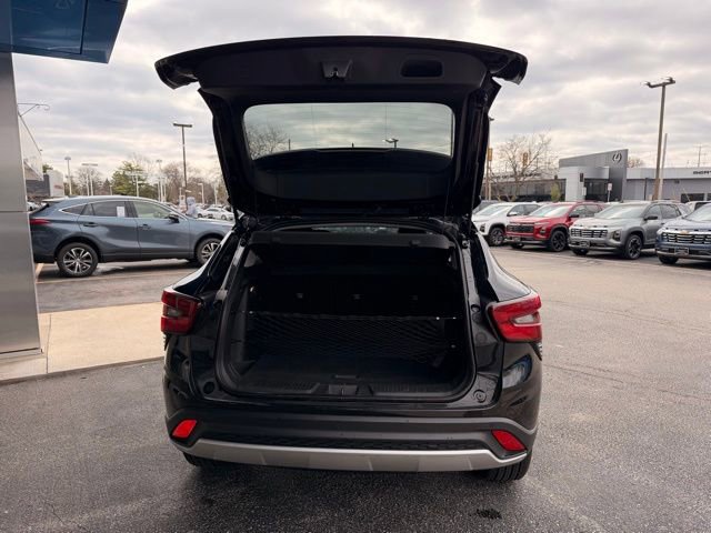 Used 2024 Chevrolet Trax LT w/ Driver Confidence Package image 26