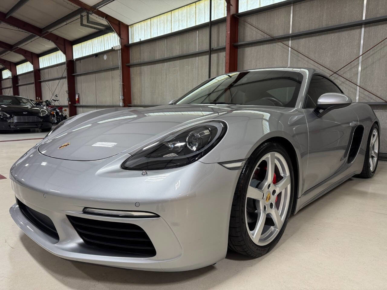 Used 2018 Porsche 718 Cayman w/ Sport Chrono Package image 37