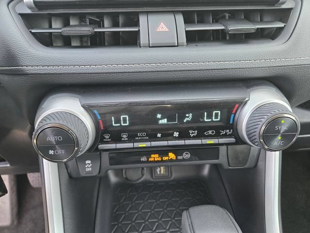 Certified 2024 Toyota RAV4 LE AWD/4WD image 17