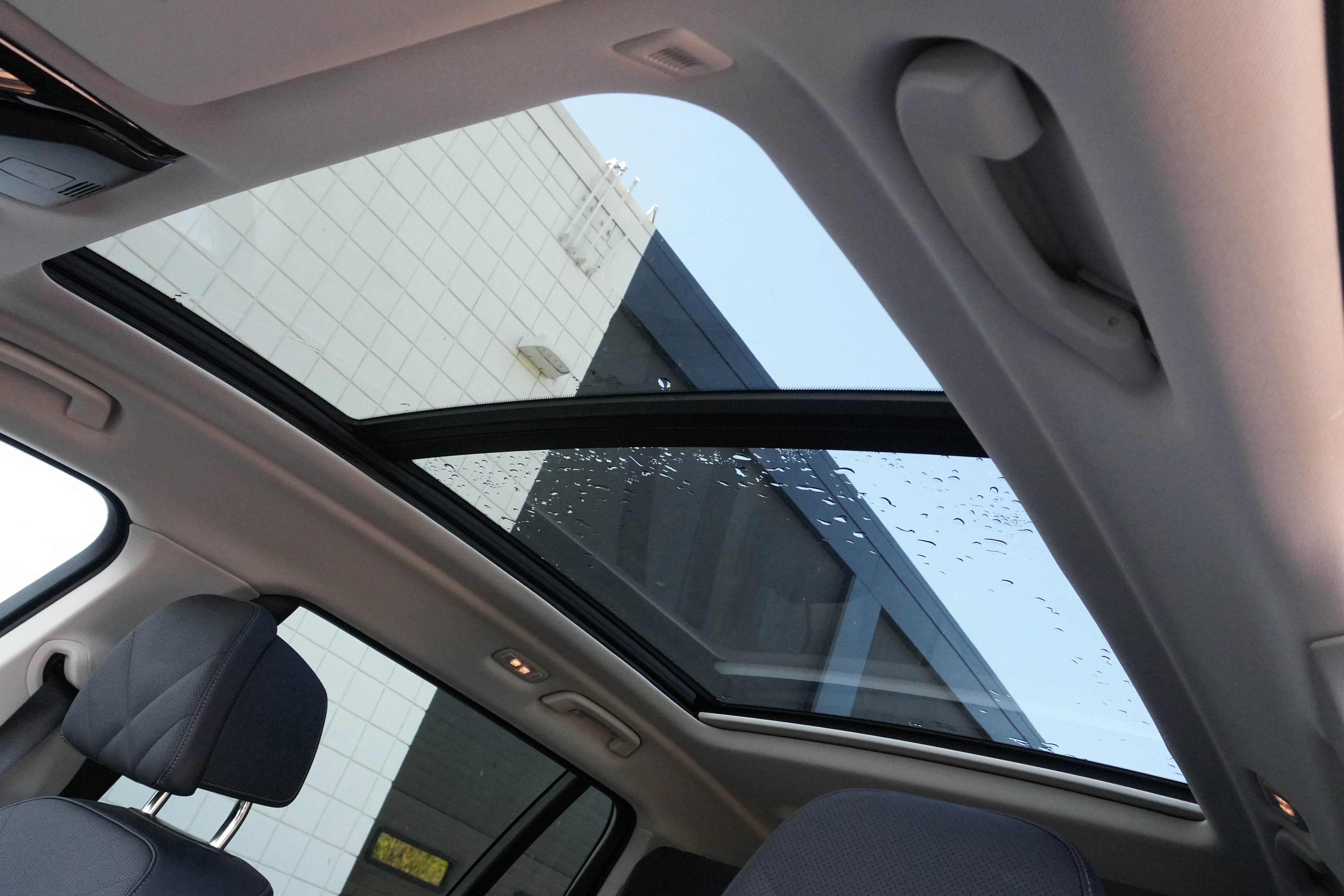 Used 2026 BMW X7 xDrive40i w/ Premium Package image 15