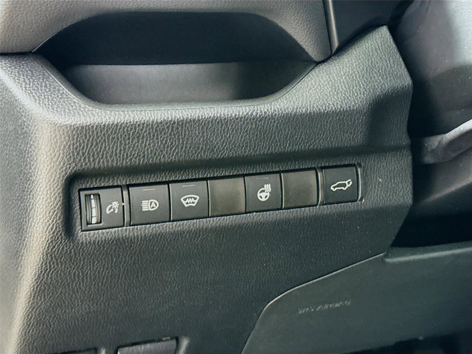 Used 2023 Toyota RAV4 XLE w/ Convenience Package image 10