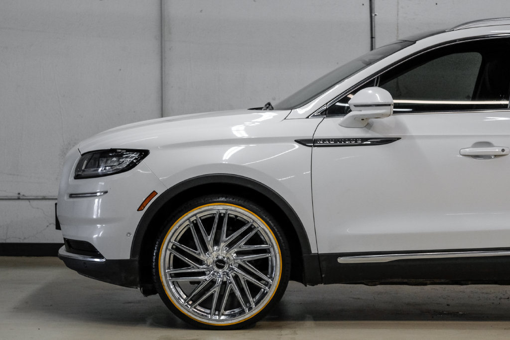Used 2021 Lincoln Nautilus Reserve w/ Equipment Group 201A FWD image 17
