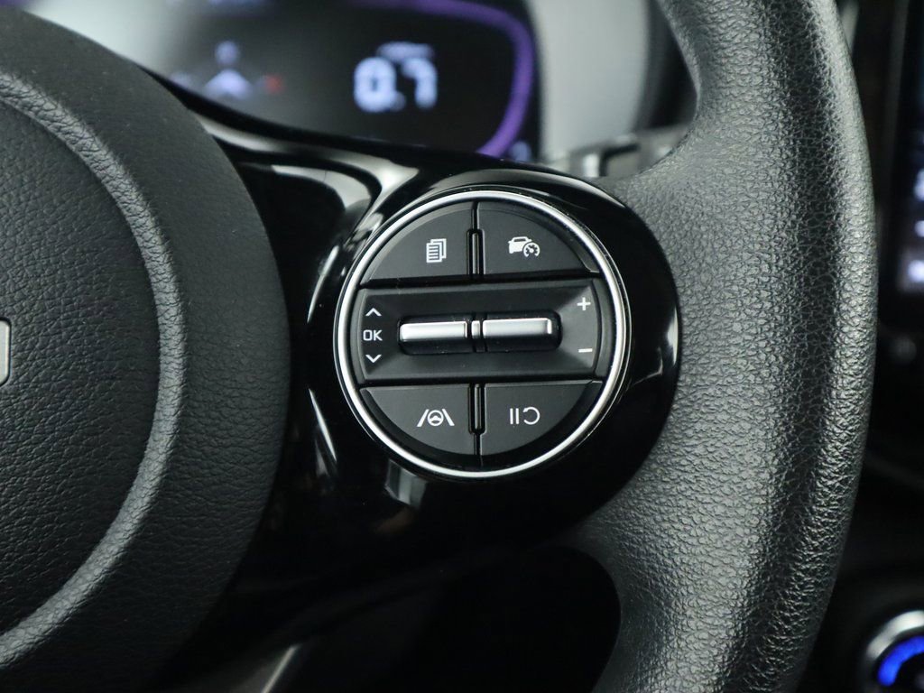 Used 2023 Kia Soul S image 12