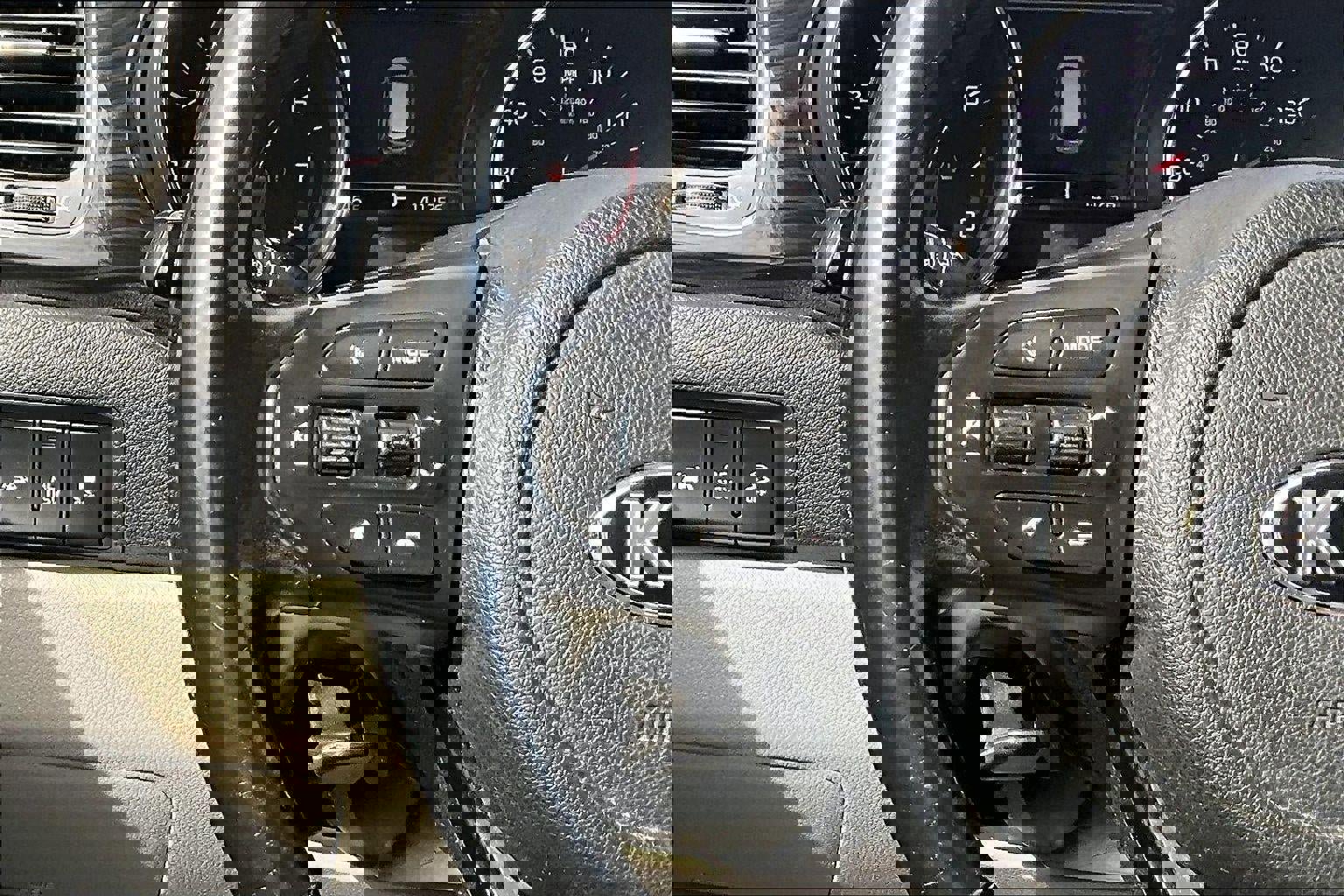 Used 2020 Kia Sedona SX image 14