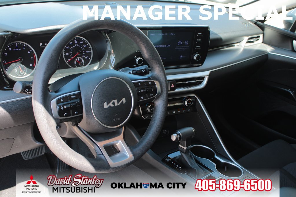 Used 2022 Kia K5 LXS image 3