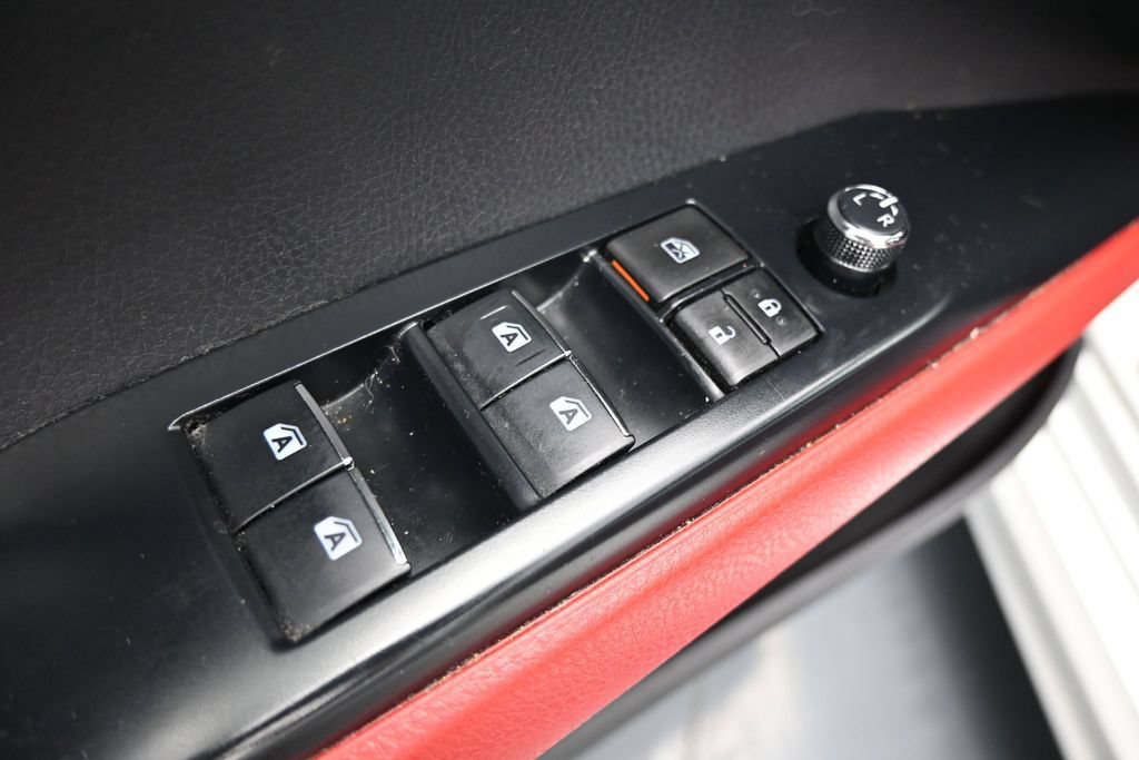 Used 2019 Toyota Camry XSE w/ Navigation Package FWD image 11