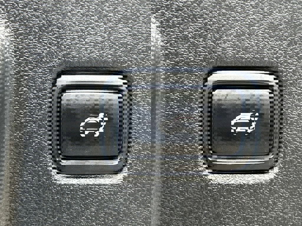 Used 2022 Kia Telluride SX w/ SX Prestige Package image 16