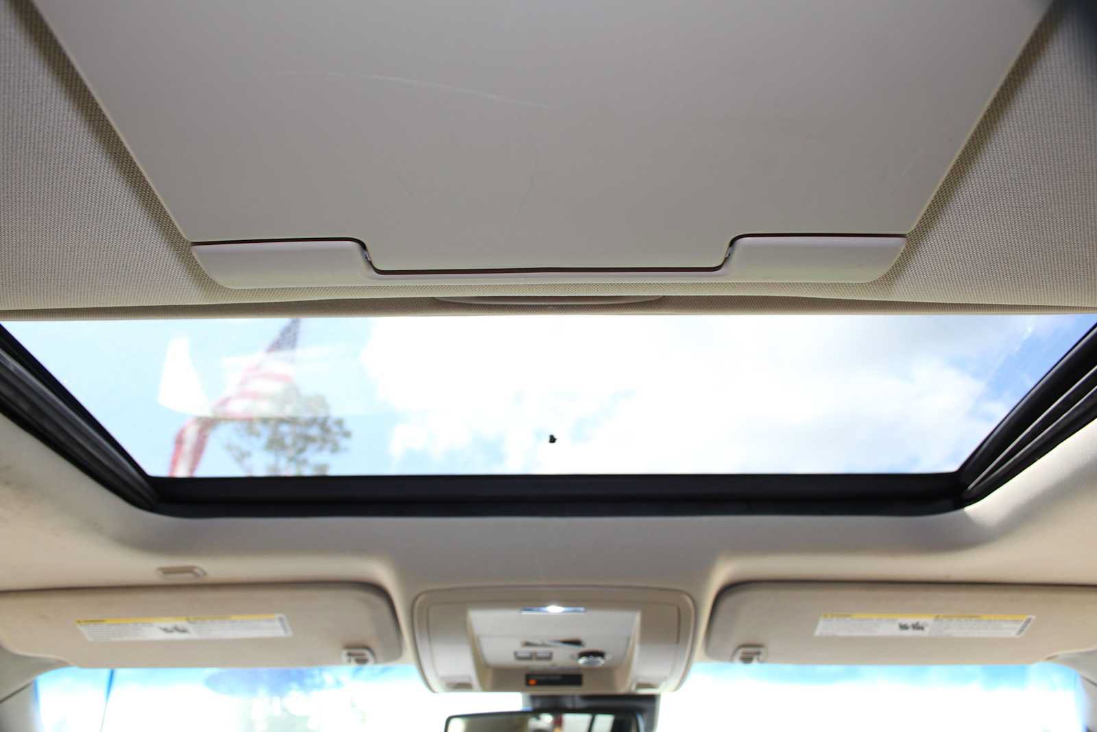 Used 2015 Chevrolet Suburban LTZ AWD/4WD image 28