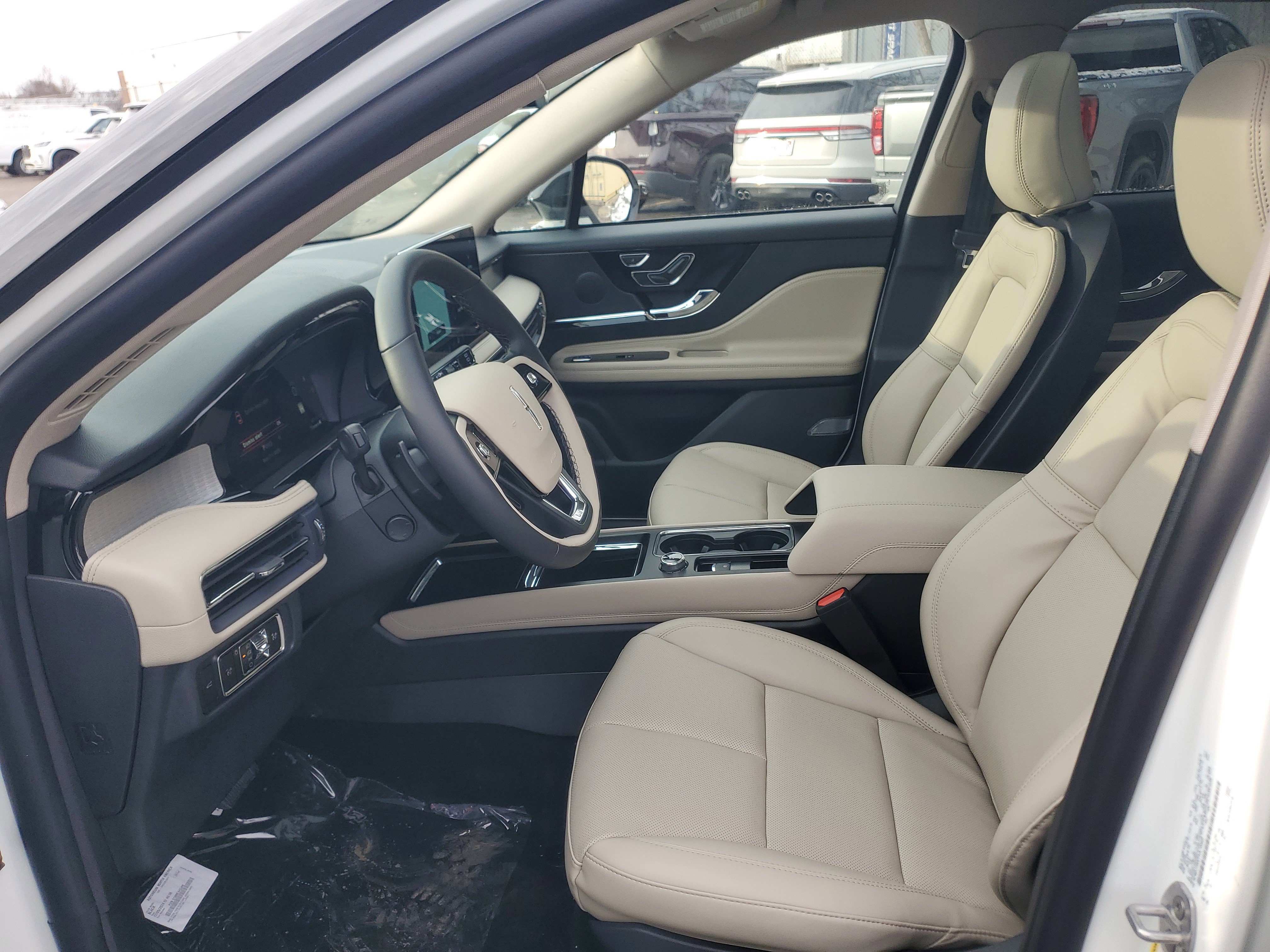 New 2026 Lincoln Corsair Premiere image 12