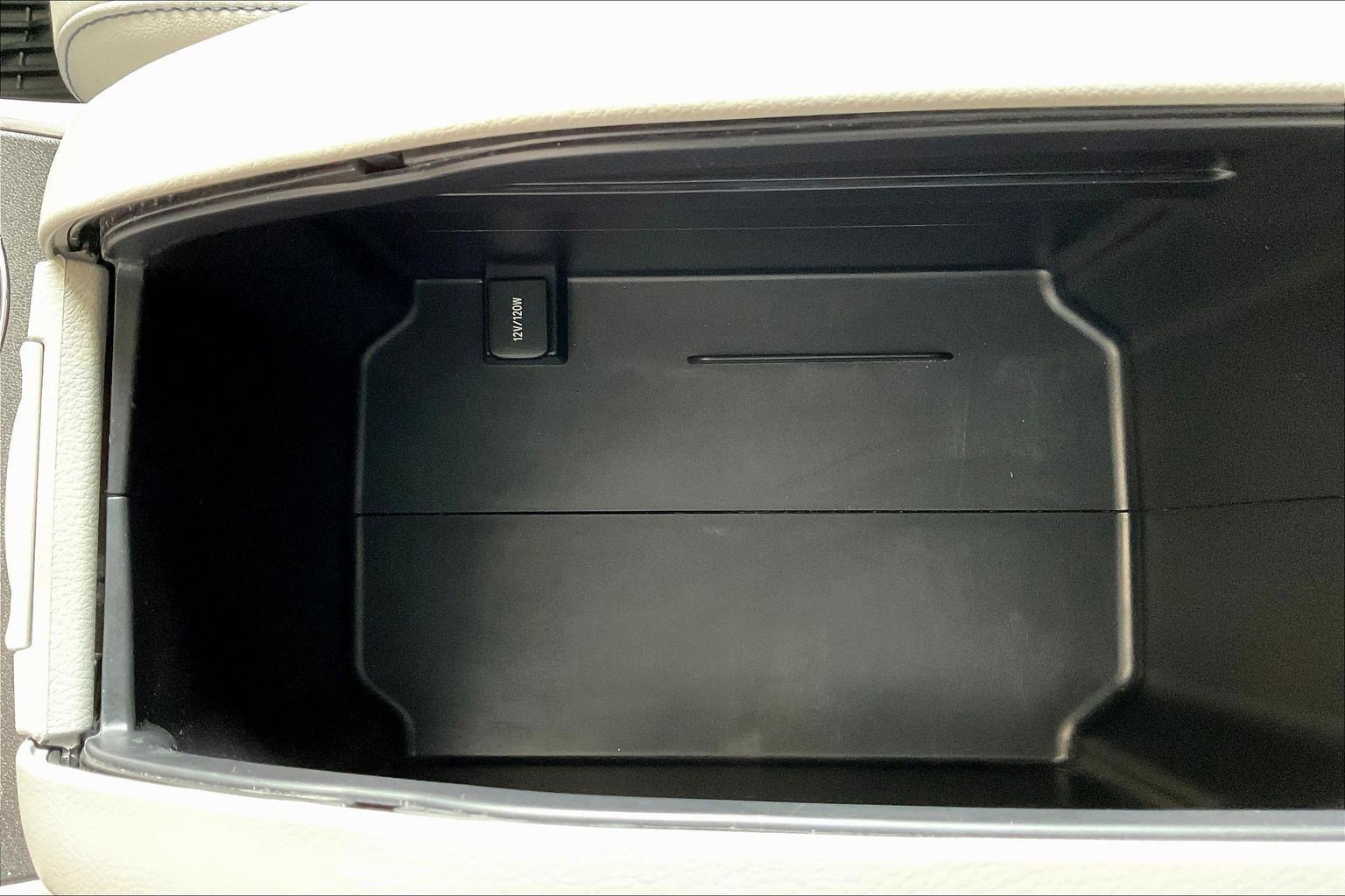 Used 2017 Toyota Highlander Limited image 17