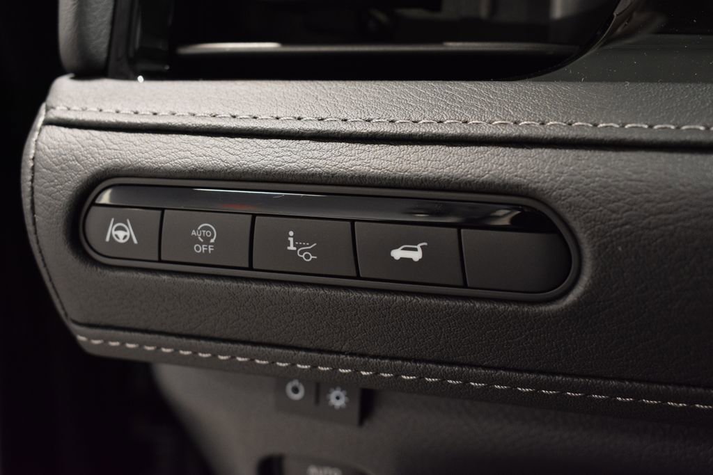 New 2026 INFINITI QX80 Luxe image 18