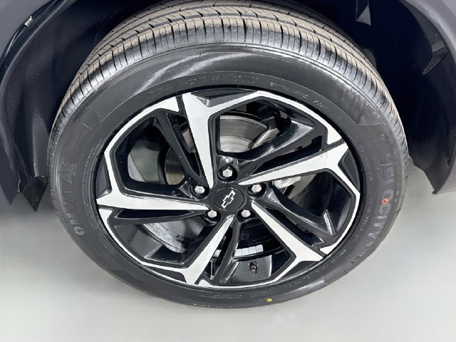Used 2023 Chevrolet TrailBlazer RS w/ Sun and Liftgate Package FWD image 30
