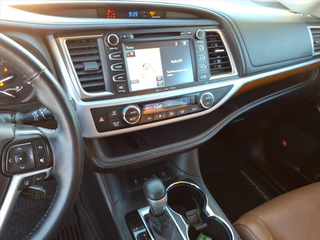 Used 2019 Toyota Highlander Limited Platinum image 35