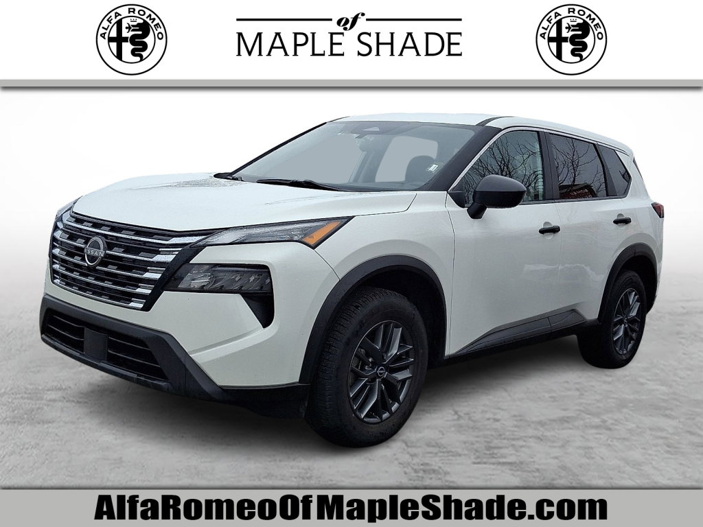 Used 2024 Nissan Rogue S image 1