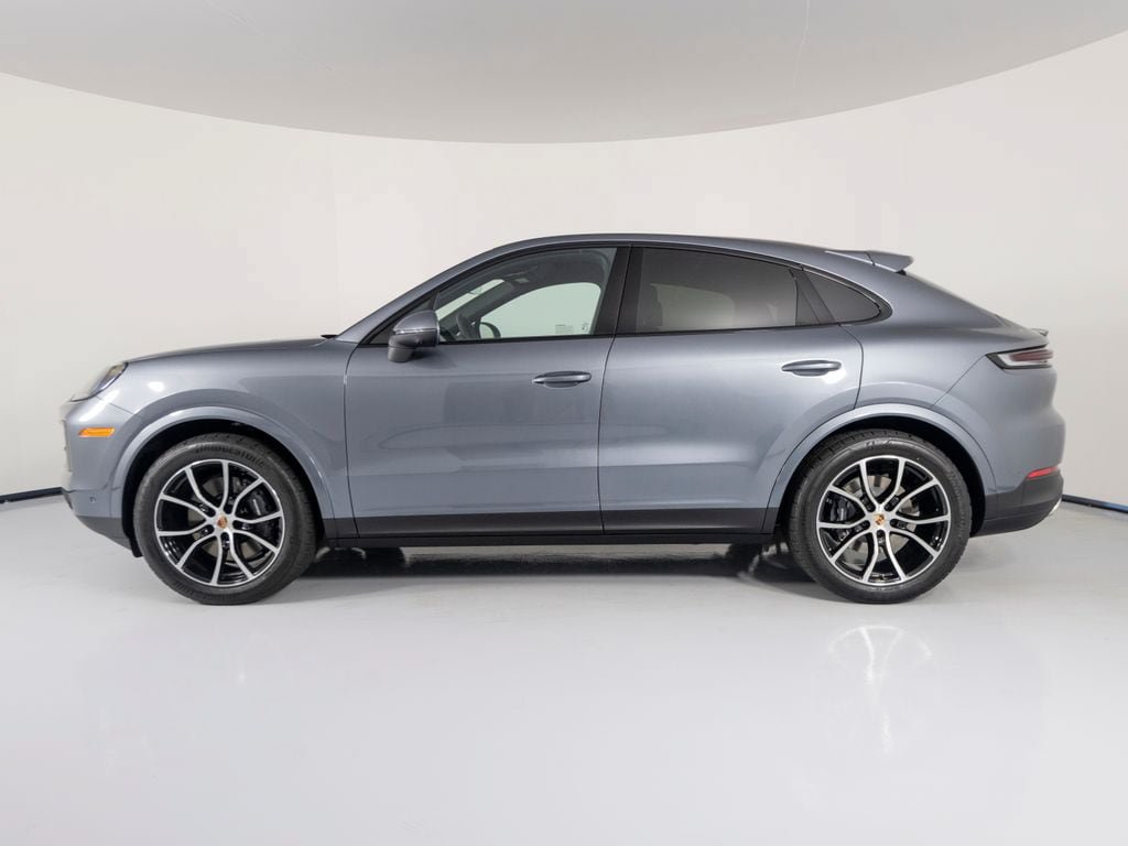 New 2026 Porsche Cayenne Coupe AWD/4WD image 8