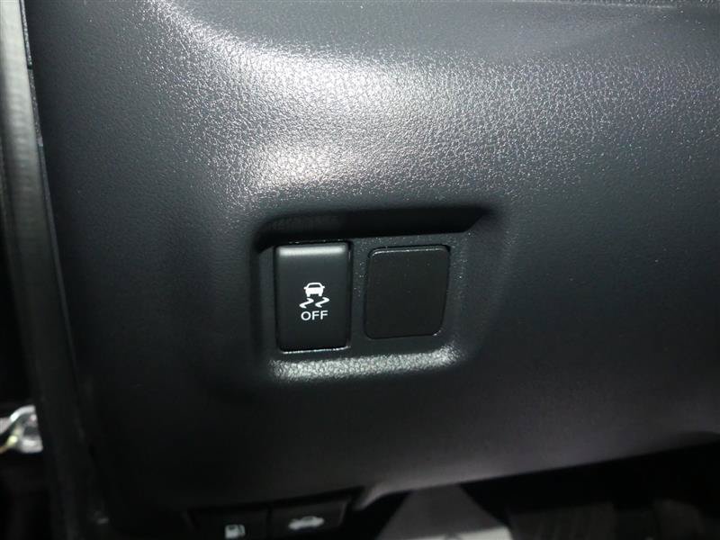 Used 2019 Nissan Versa SV FWD image 28